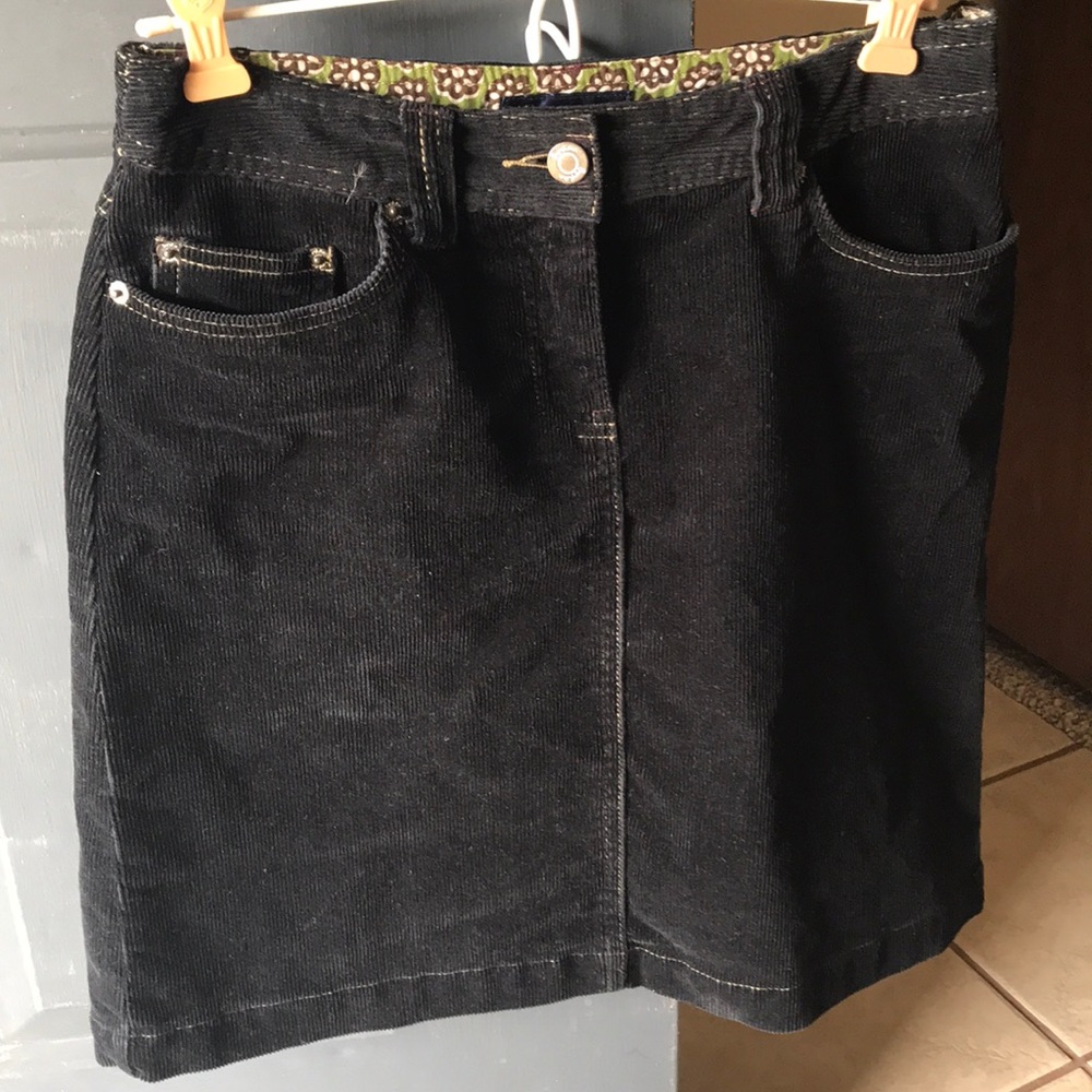 Boden 8R black corduroy skirt